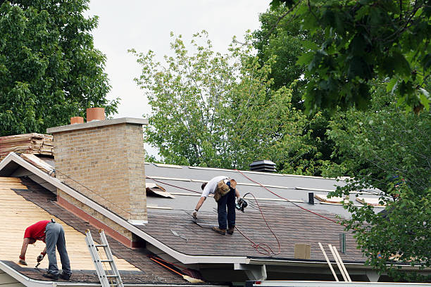 Best Roof Gutter Cleaning  in Weatogue, CT